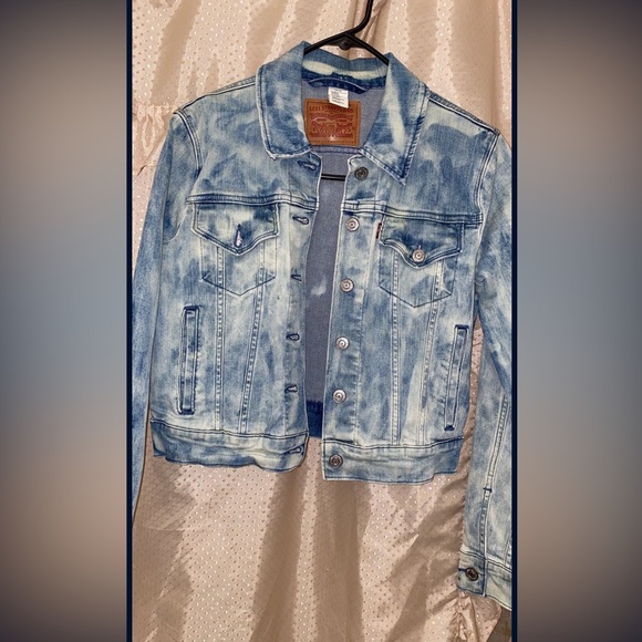 Women Levi’s Jean Jacket - Picture 1 of 3